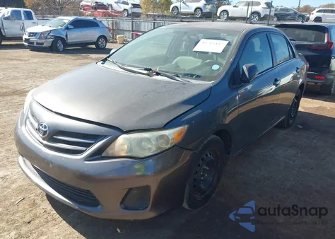2013 Toyota Corolla Le z USA, uszkodzony, nr VIN 5YFBU4EE8DP219437